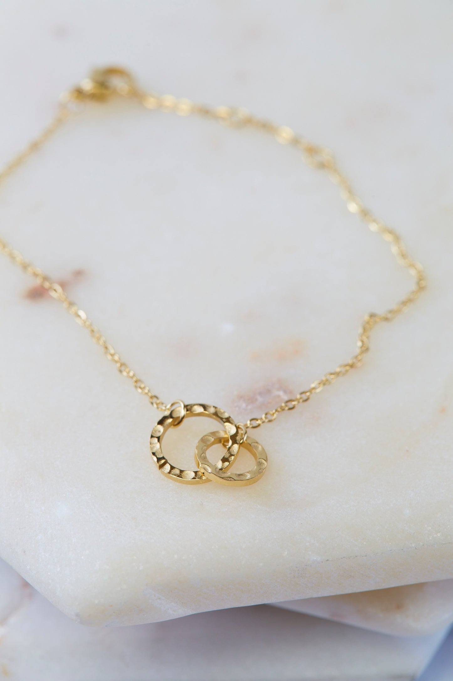 Delicate double circle bracelet