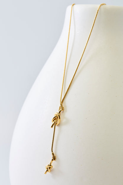 Heart-shaped Knotted Tassel Necklace